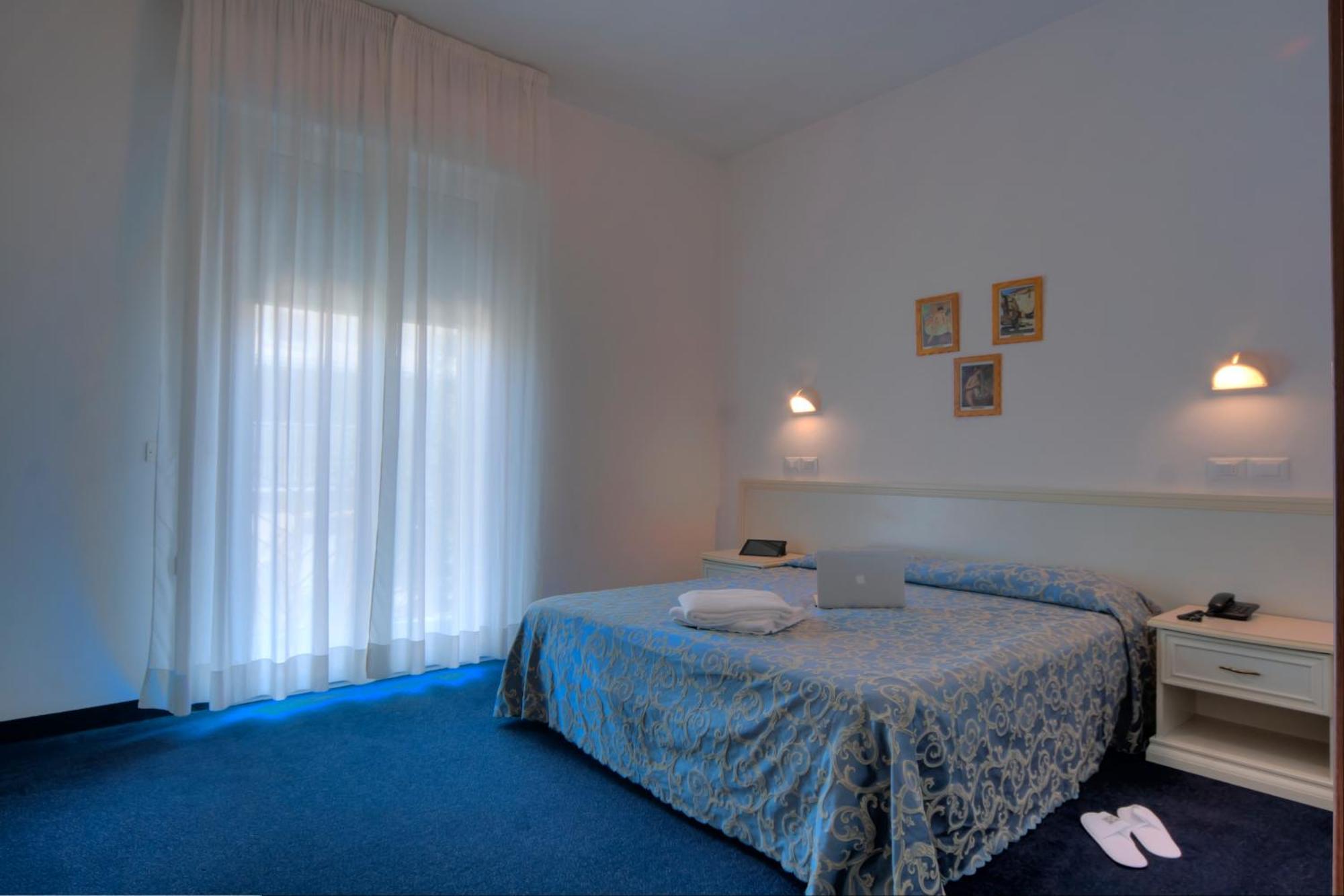 Residence Divina Rimini Ngoại thất bức ảnh