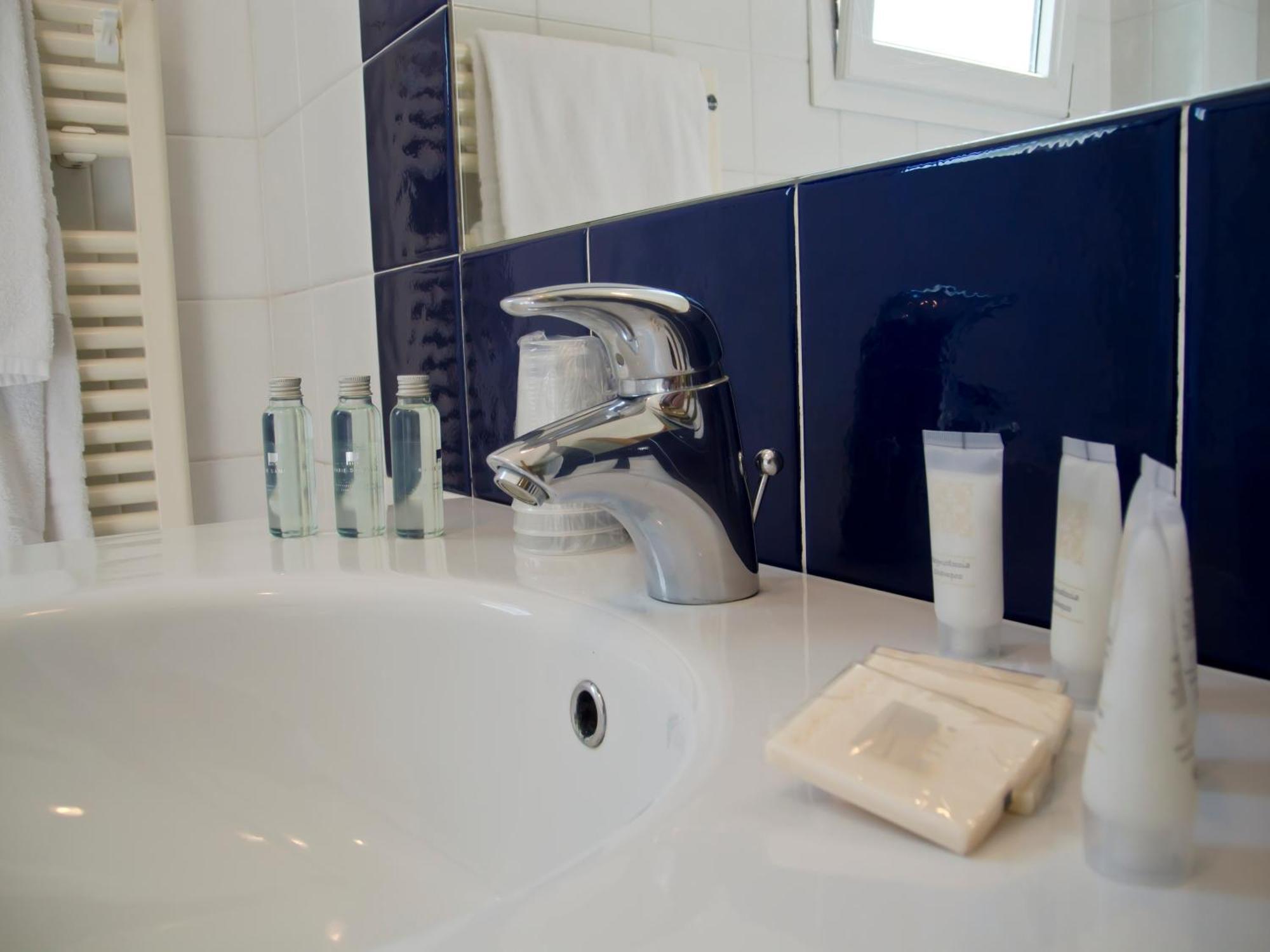 Residence Divina Rimini Ngoại thất bức ảnh