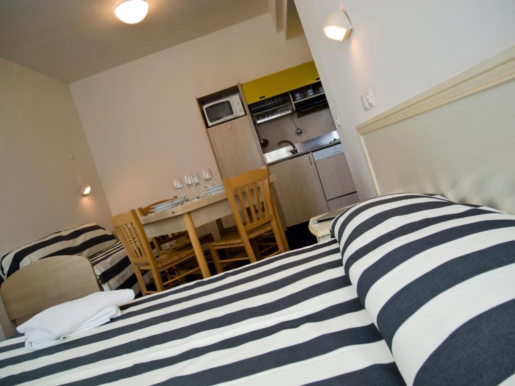 Residence Divina Rimini Phòng bức ảnh