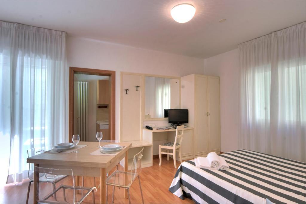 Residence Divina Rimini Phòng bức ảnh