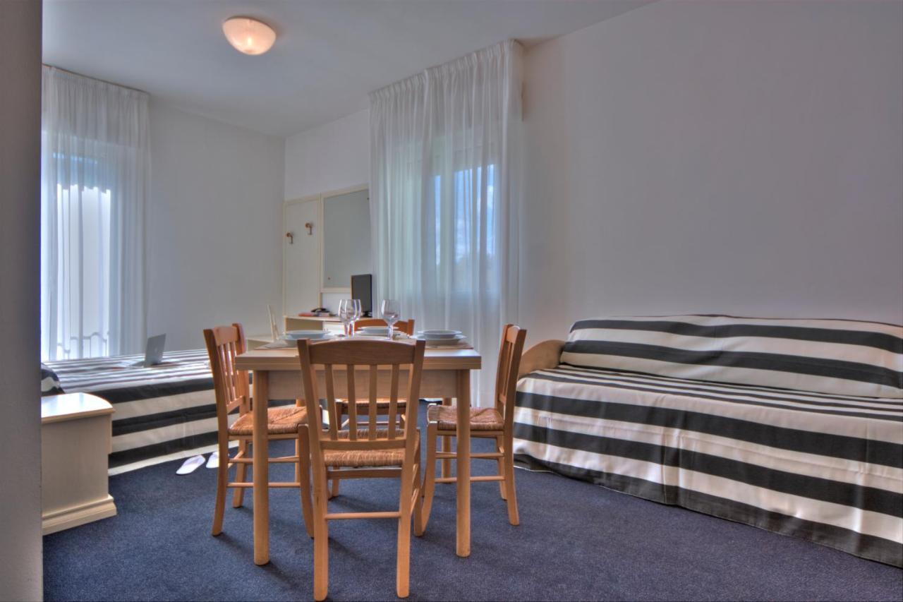 Residence Divina Rimini Phòng bức ảnh
